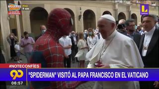‘Spiderman’ visita al Papa Francisco en el Vaticano