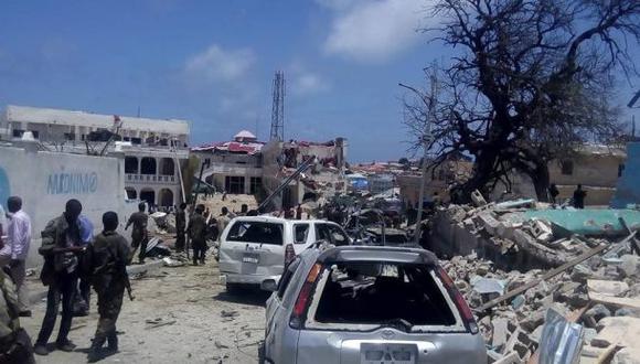 Al menos 5 muertos deja atentado en un hotel de Somalia