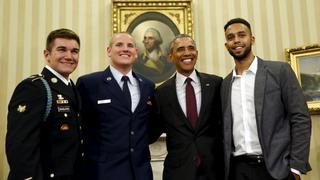 Obama recibió a "héroes del tren" de Francia en la Casa Blanca