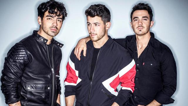 Los Jonas Brothers cancelaron su gira por Estados Unidos debido a la pandemia.