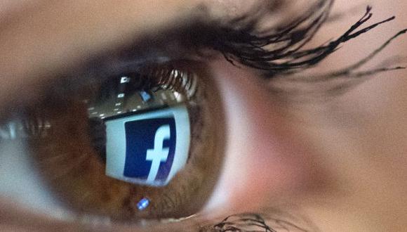 Tus preferencias de anuncios son una manera de aprender por qué ves un anuncio en particular y de controlar cómo la red social usa tu información dentro y fuera de Facebook. (Foto: AFP)