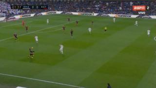 Real Madrid vs. Rayo Vallecano: Advíncula salió de la presión de Kroos y Asensio con esta jugada | VIDEO