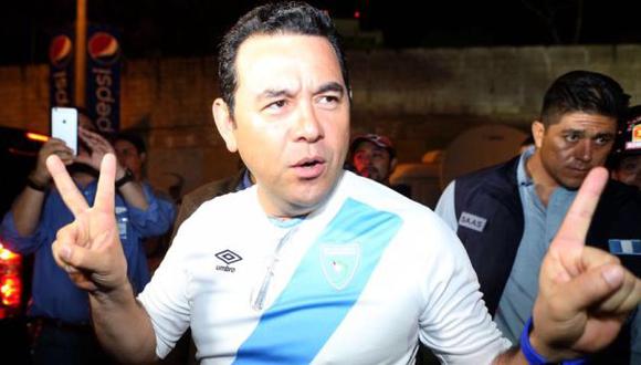 Periodista se disculpa tras quejas del presidente de Guatemala