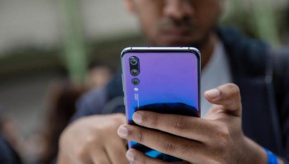 El Huawei P20 Pro es el primer móvil en presentar tres cámaras posteriores y dos delanteras. (Foto: Bloomberg)