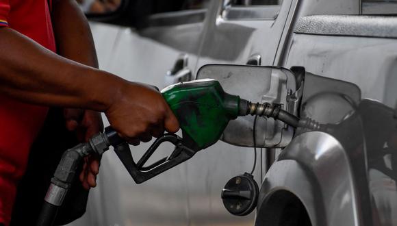 Venezuela: oposición denuncia la subida del 1.900 % de la gasolina subsidiada, que pasó de 0,001 dólares a 0,2 dólares. (FEDERICO PARRA / AFP).