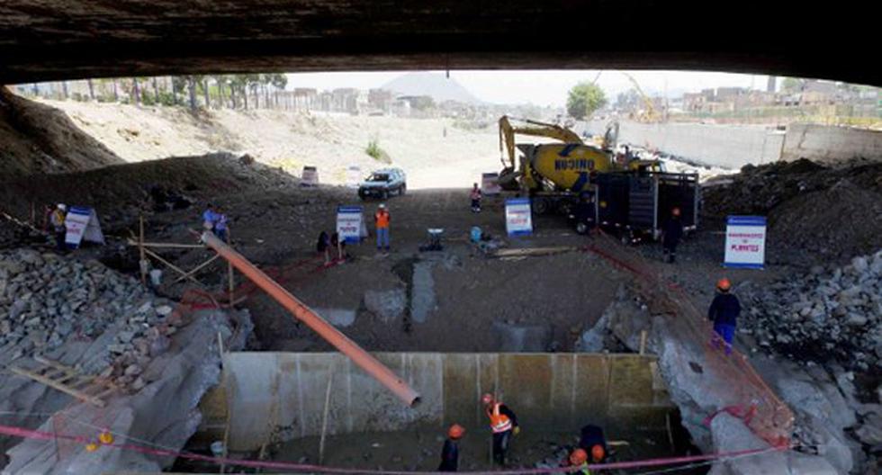 Se iniciaron los trabajos de protección de las estructuras de los puentes El Ejército y Dueñas en el cercado de Lima. (Foto: Andina)