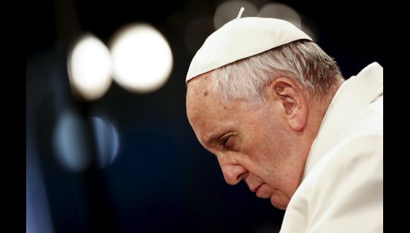 Papa condena el "silencio cómplice" ante la "furia yihadista"