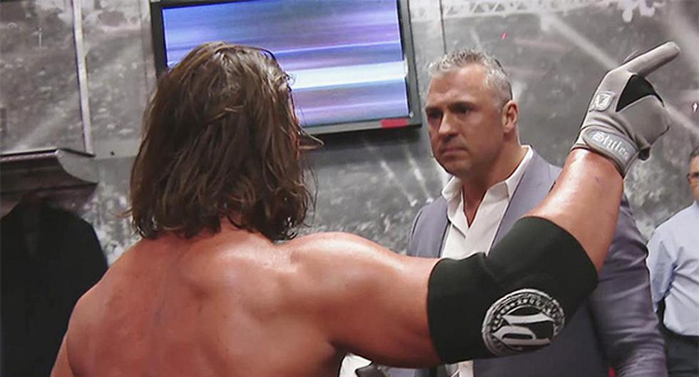 AJ Styles desahogó su frustración, tras perder con Randy Orton, contra Shane McMahon tras perder su pelea con Randy Orton en SmackDown Live. (Foto: WWE)