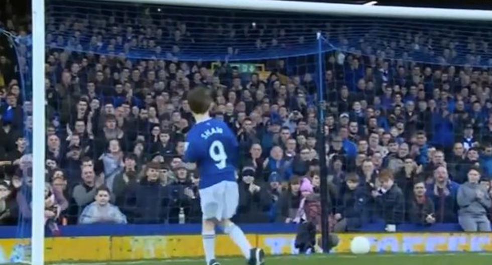 Everton cumplió el sueño de un niño con parálisis cerebral. (Foto: Captura)