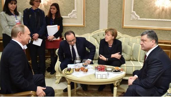 Los líderes de Rusia, Francia, Alemania y Ucrania durante la firma del Acuerdo de Minsk de 2015. (Foto: AFP)