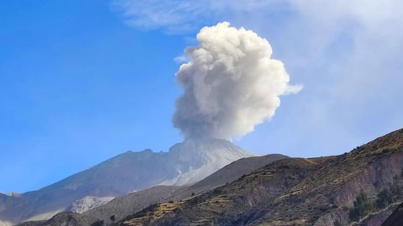 Últimas noticias del volcán Ubinas: estado de emergencia, pueblos afectados y explosiones
