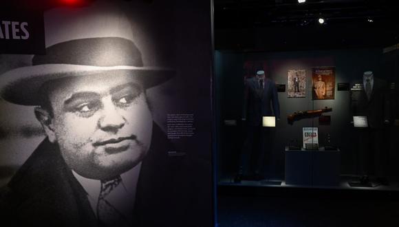 Un 17 de octubre de 1931, Al Capone es hallado culpable por un jurado en Estados Unidos y el 24 de octubre es condenado a once años de prisión por evadir impuestos. (PATRICK T. FALLON / AFP).
