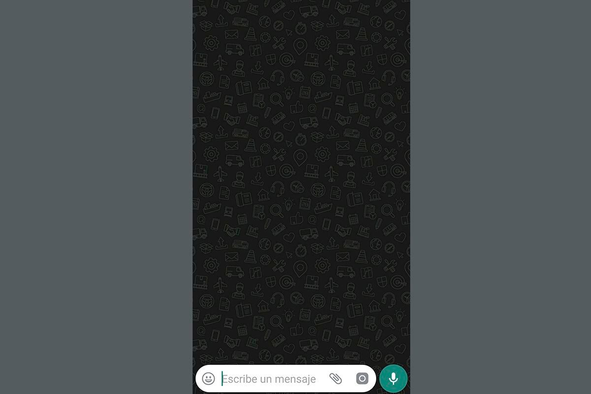 Así es el fondo de pantalla del "modo oscuro" de WhatsApp. (Foto: WhatsApp)
