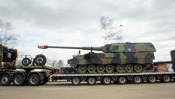 Ucrania recibió siete obuses blindados tipo Panzerhaubitze 2000 de las Fuerzas Armadas germanas y otros cinco procedentes de Países Bajos.