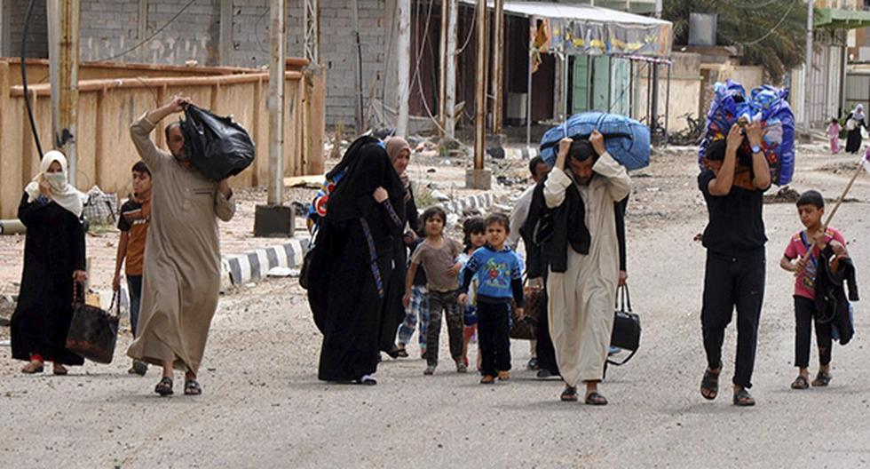 Más familias siguen huyendo del control del ISIS en los alrededores de Mosul, en Irak. (Foto: EFE)