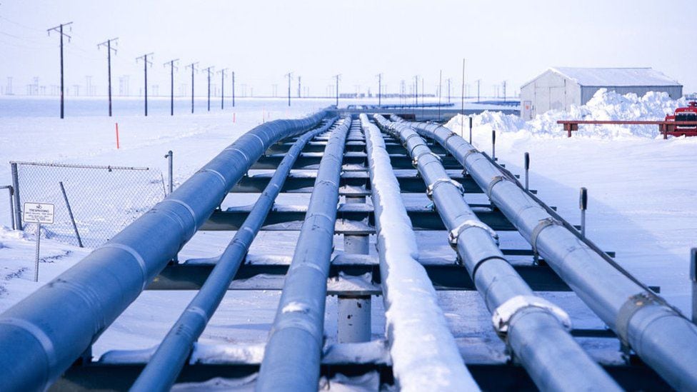 Alaska's oil is transported through a pipeline to the coast in the Pacific Ocean.  (GETTY IMAGES).