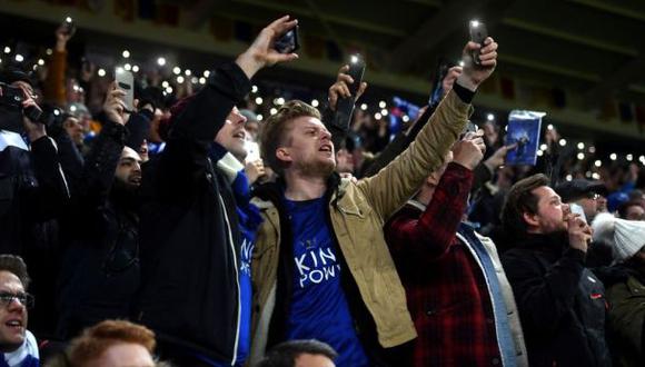 Leicester City: hinchas homenajearon a Ranieri en las gradas