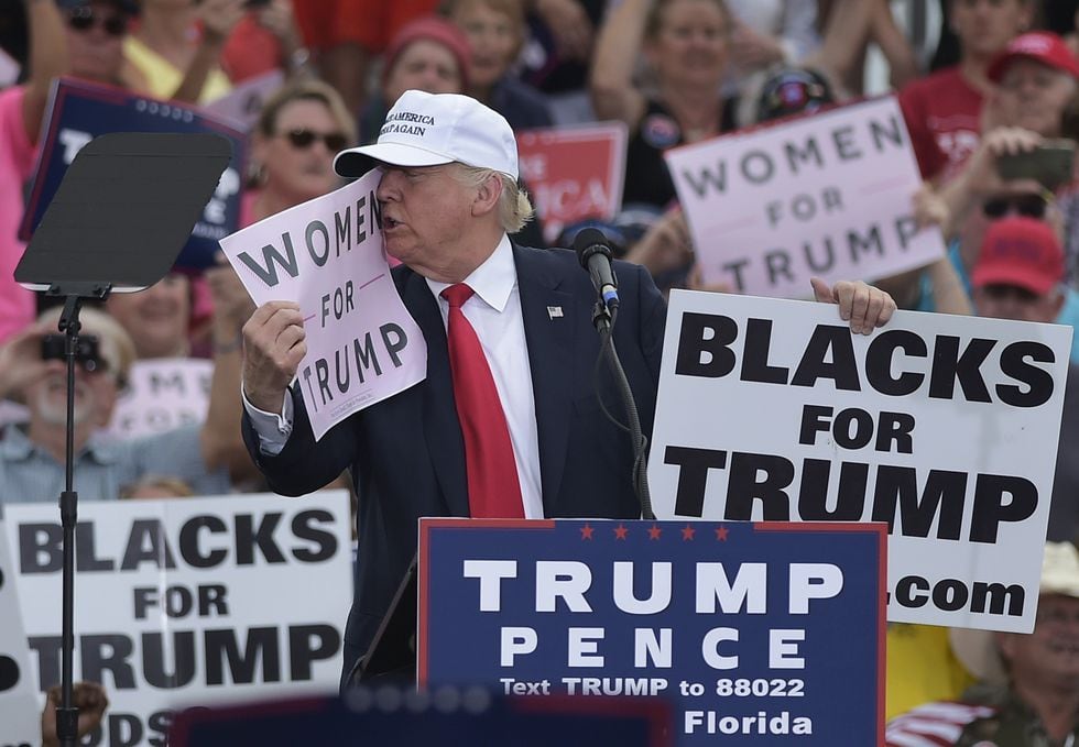 Donald Trump en un acto de campaña en Florida el 12 de octubre del 2016. (AFP / MANDEL NGAN).