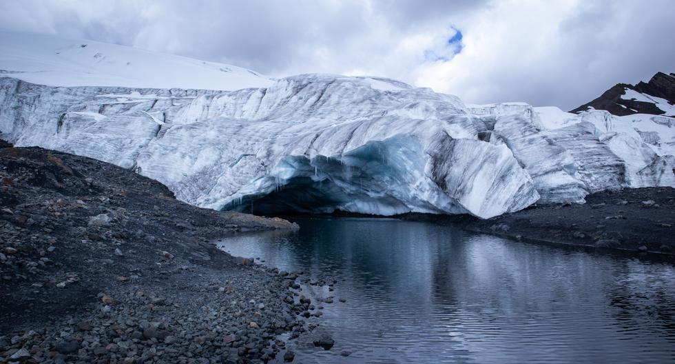 La travesía al Pastoruri es ahora conocida como "Ruta del Cambio Climático", experiencia que muestra a los turistas el drástico cambio que ha sufrido el destino a raíz del calentamiento global en las últimas décadas. Expertos del Minam pronostican, además, que su paisaje podría desaparecer en los próximos 15 a 20 años. (Foto: Gustavo Castillo)