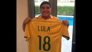 Diego Armando Maradona brinda apoyo a Dilma Rousseff