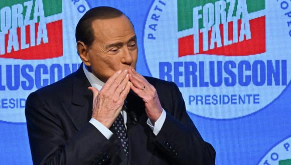 El líder del partido de derecha italiano "Forza Italia", Silvio Berlusconi. (Foto de Filippo MONTEFORTE / AFP)