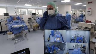 Italia suma 16.000 contagios de coronavirus en un día, una cifra nunca alcanzada durante la pandemia