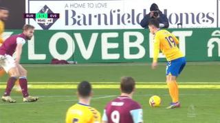 James Rodríguez se lució con fantástico pase, con ‘huacha’ incluida, en el Everton-Burnley | VIDEO