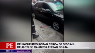 Fue al baño y ladrones aprovecharon para robarle S/50 mil de su auto