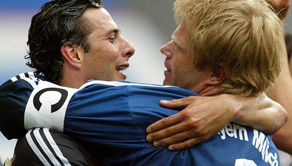 Claudio Pizarro y Oliver Kahn coincidieron en Bayern Múnich.