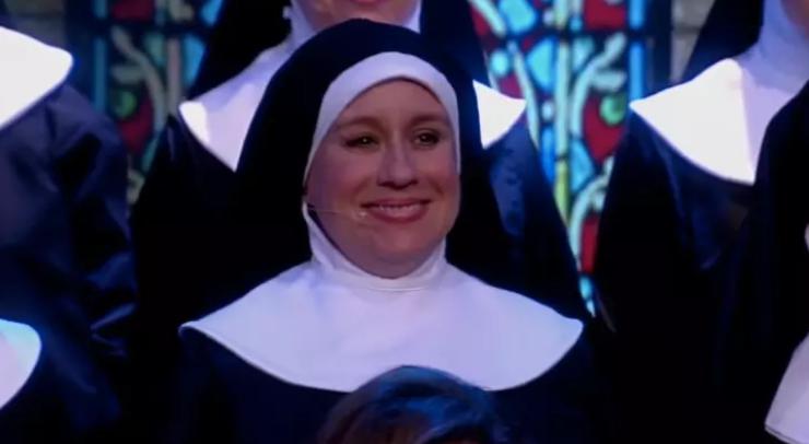 Andrea Robinson, verdadera voz de Mary Robert, en The View (2017)