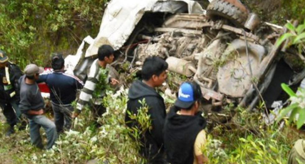 4 muertos y al menos diez heridos dejó el vuelco de camioneta rural en la carretera Incahuasi, a la altura del sector Tolopampa en Lambayeque. (Foto: Andina)