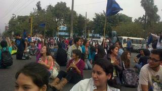 Estudiantes de la Universidad Agraria marcharon contra rector