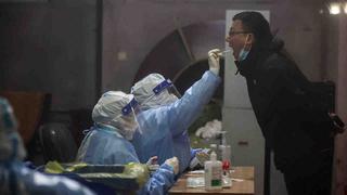 China confina a 9 millones de habitantes e introduce test de antígenos por aumento de COVID-19