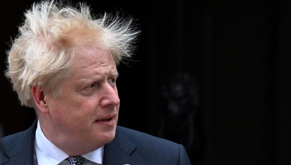 El primer ministro del Reino Unido, Boris Johnson, hace una declaración frente al número 10 de Downing Street en el centro de Londres el 7 de julio de 2022. (JUSTIN TALLIS / AFP).