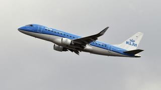 Vacuna COVID-19: avión de KLM con 700 mil dosis de Sinopharm arribó a Lima este sábado