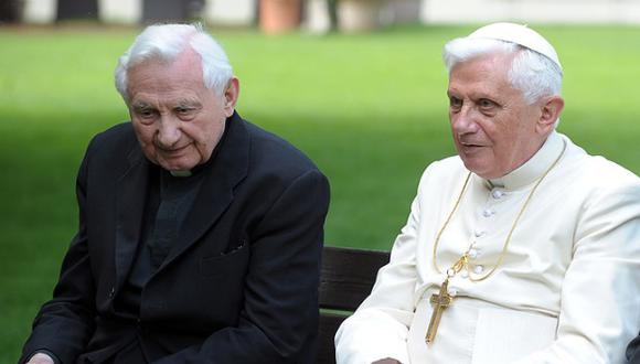 Benedicto XVI junto a su hermano, Georg Ratzinger.