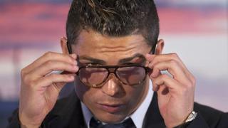 Cristiano Ronaldo y su llamativo ‘look’ con lentes inquietó las redes sociales [FOTOS]