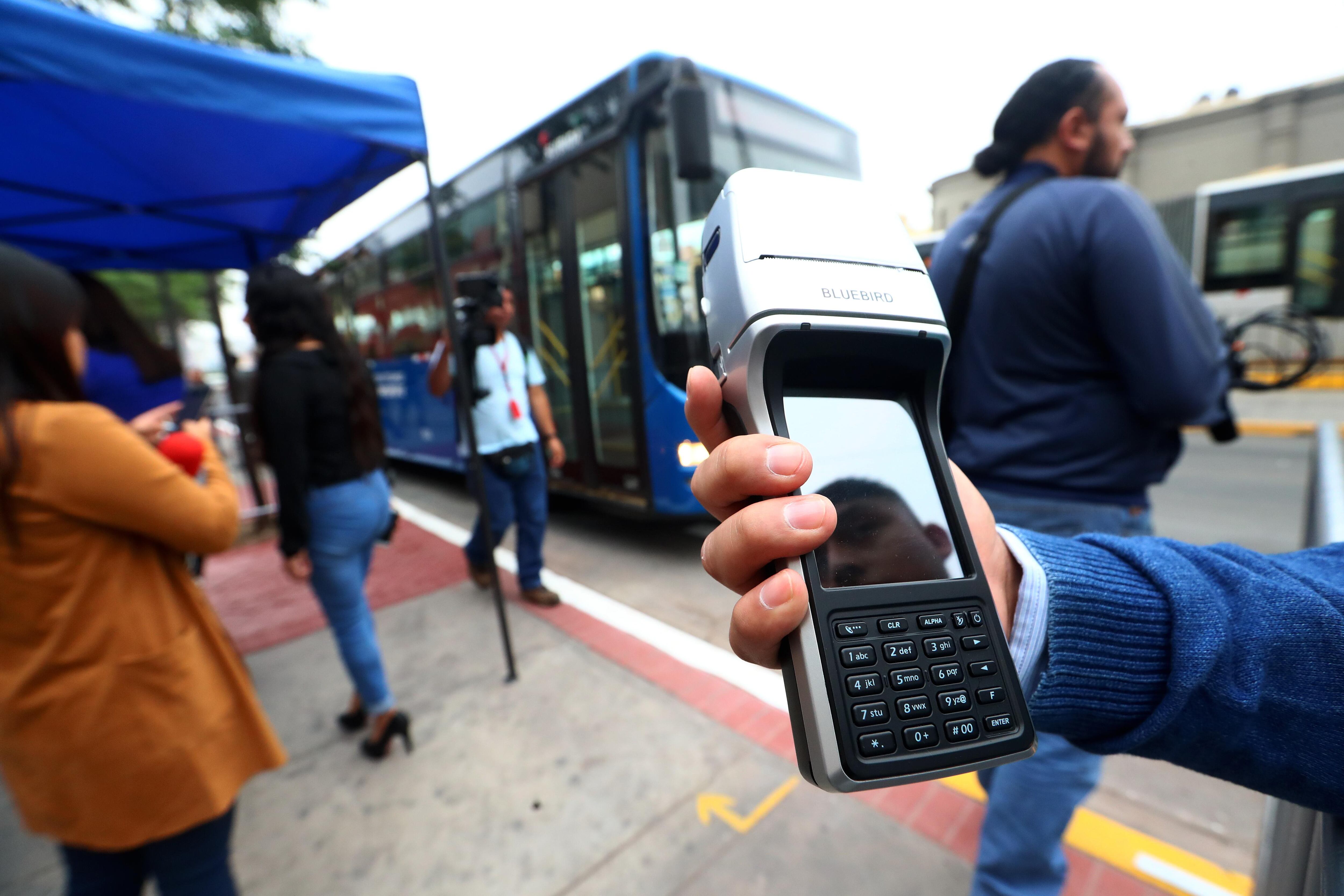 Lunes 2 de diciembre del 2019. 
Desde hoy el Metropolitano ofrecerá un nuevo servicio súper expreso, que va desde La Pascana hasta la av. España con solo dos paradas intermedias (Fotos: Alessandro Curranino/El Comercio).