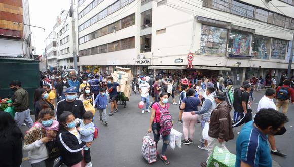 El brillo solar aún no se siente en toda su intensidad en Lima. (GEC)