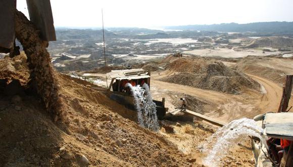 Minería ilegal depredó 60.000 hectáreas de bosques en Huepetuhe