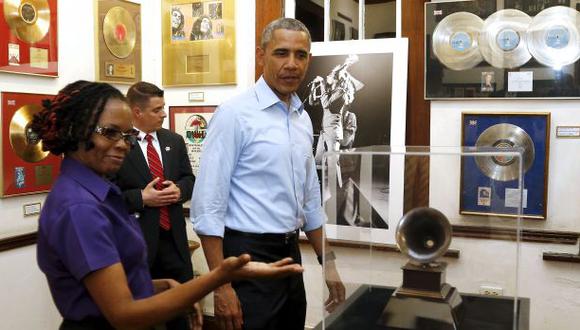 Obama visita el museo de Bob Marley en Jamaica