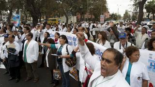 Médicos anuncian huelga indefinida el próximo 27 de mayo