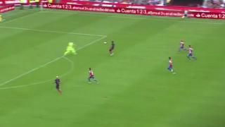 La calidad de Suárez para dejar atrás a arquero y marcar gol