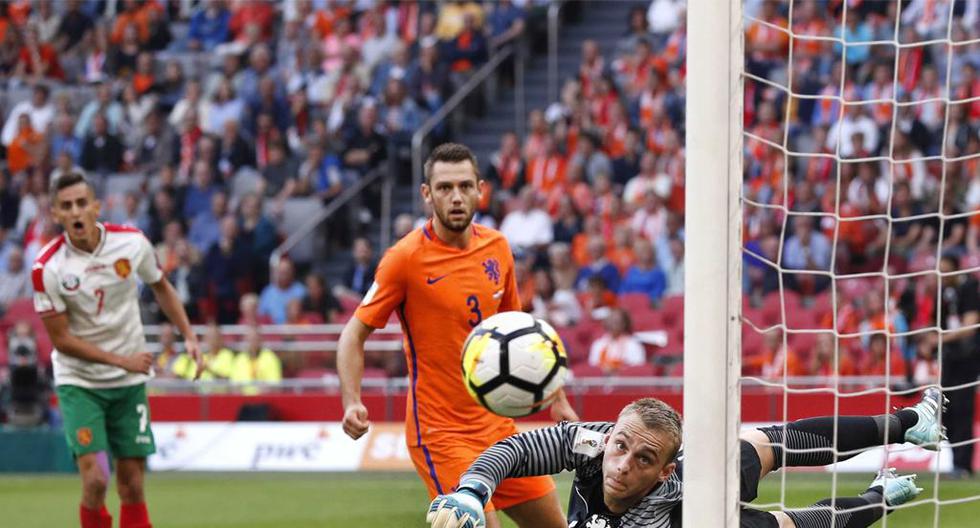 Holanda vs Hungría se enfrentaron en el Amsterdam Arena por las Eliminatorias Rusia 2018. (Foto: EFE)
