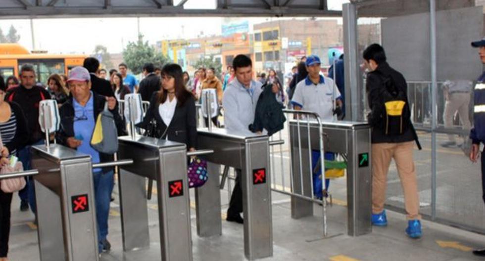 Protransporte instaló dos nuevos validadores en la zona de acceso al Terminal Naranjal con la finalidad de agilizar el ingreso de los usuarios del Metropolitano. (Foto: Andina)