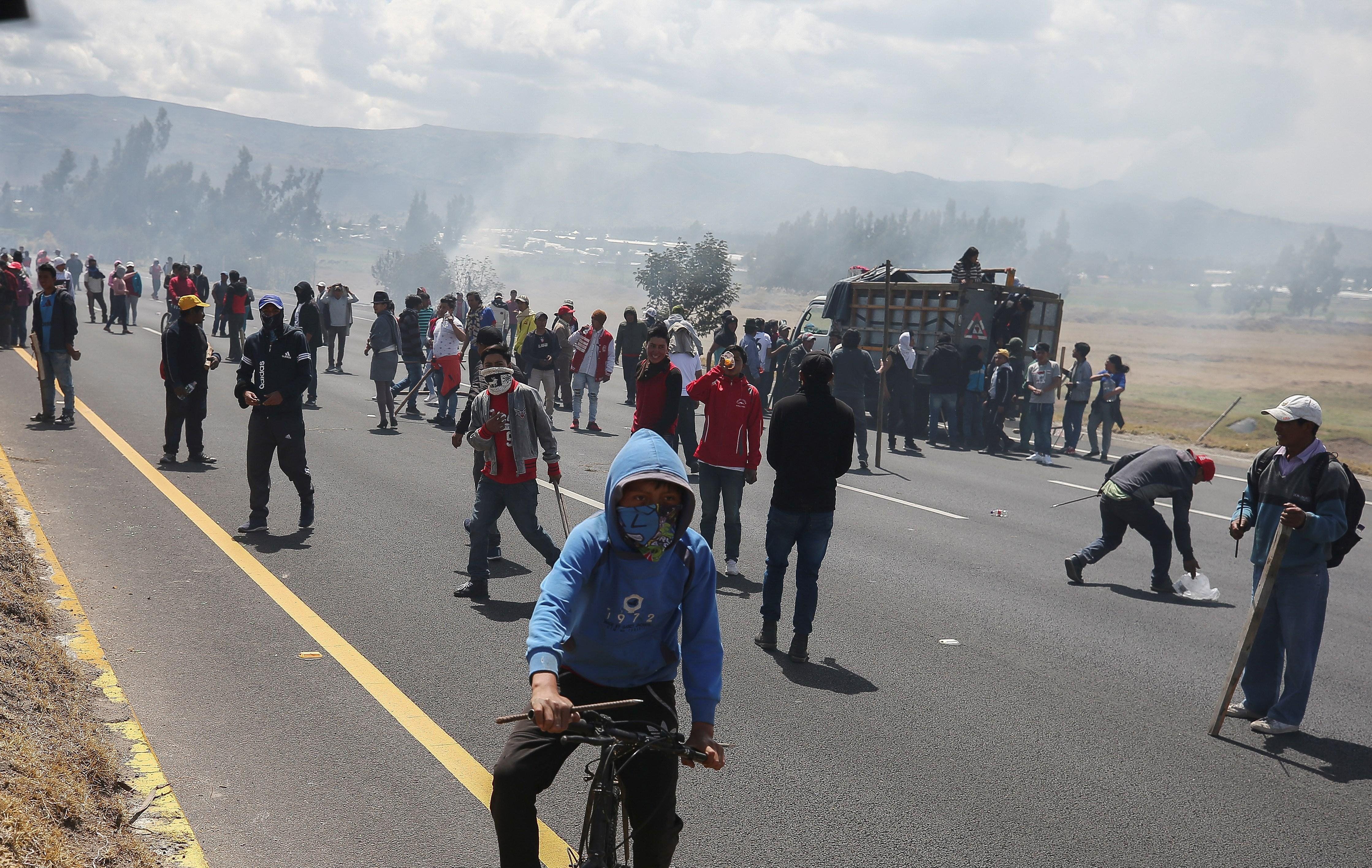 Los indígenas pretenden llegar a Quito entre el lunes y martes. (EFE/José Jácome).