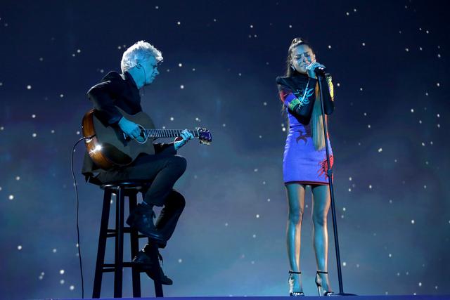 La chilena Cami en la ceremonia no televisada del Latin Grammy 2019. (Foto: AFP)