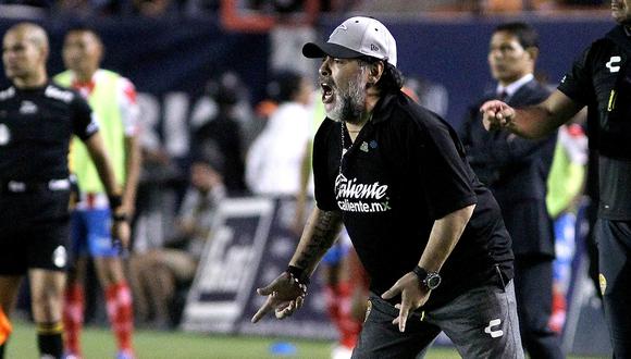 Diego Armando Maradona dejó de ser técnico de Dorados para dedicarse a cuidar su salud. (Foto: AFP)
