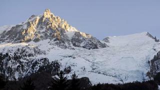 Francia: encuentran cuerpo de alpinista tras 32 años