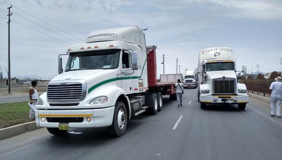 Panamericana Norte: transportistas de carga pesada iniciaron paro indefinido